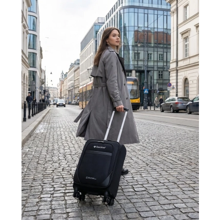 Mała walizka miękka Saxoline Soft czarna 36 l